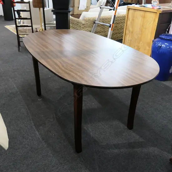 OVAL TABLE L. 1580MM