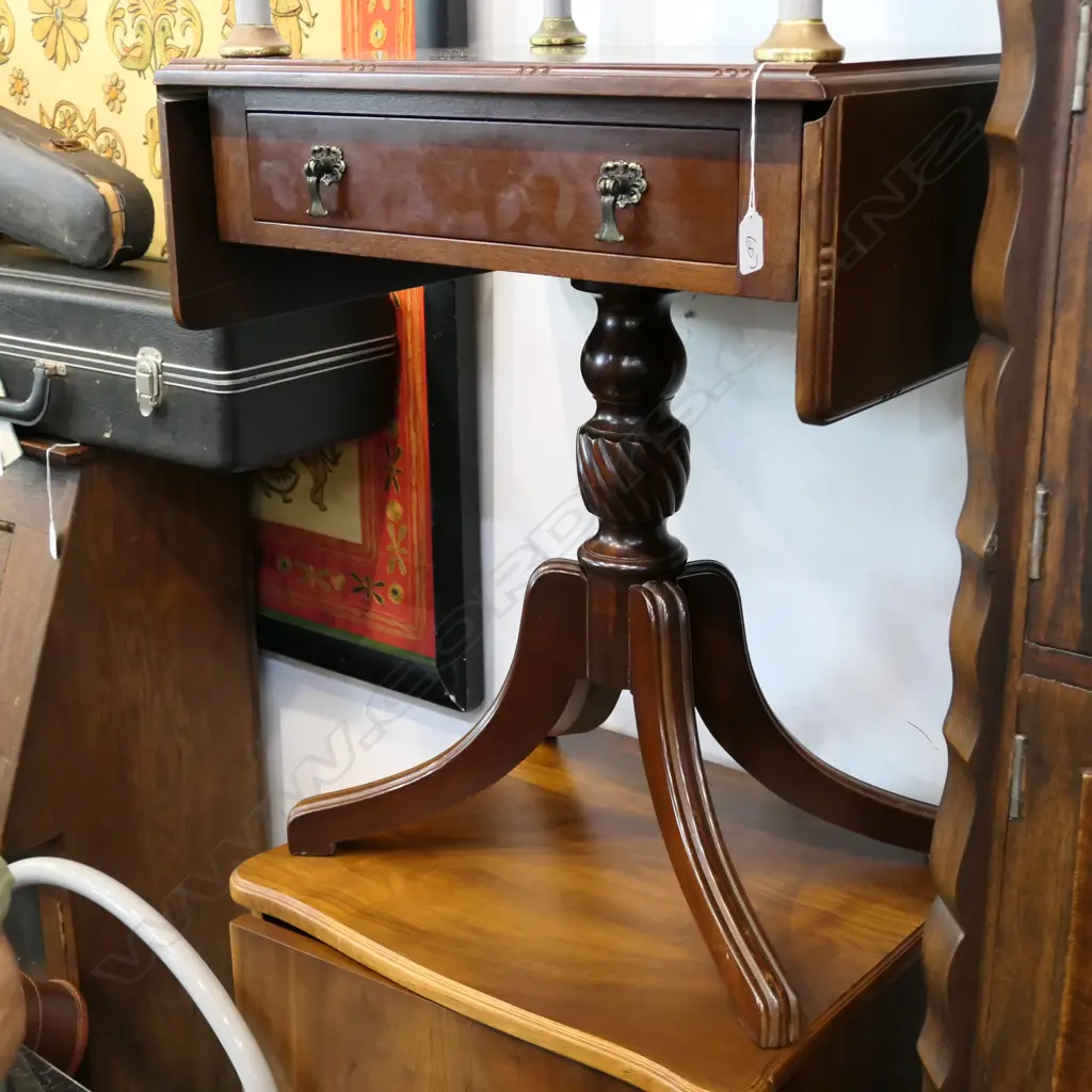 MAHOGANY DROPSIDE TABLE  Image 1++
