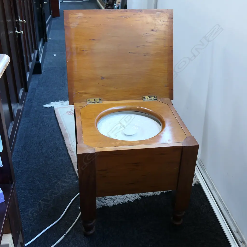 KAURI FRAMED COMMODE WITH ORIGINAL LINER Image 1++