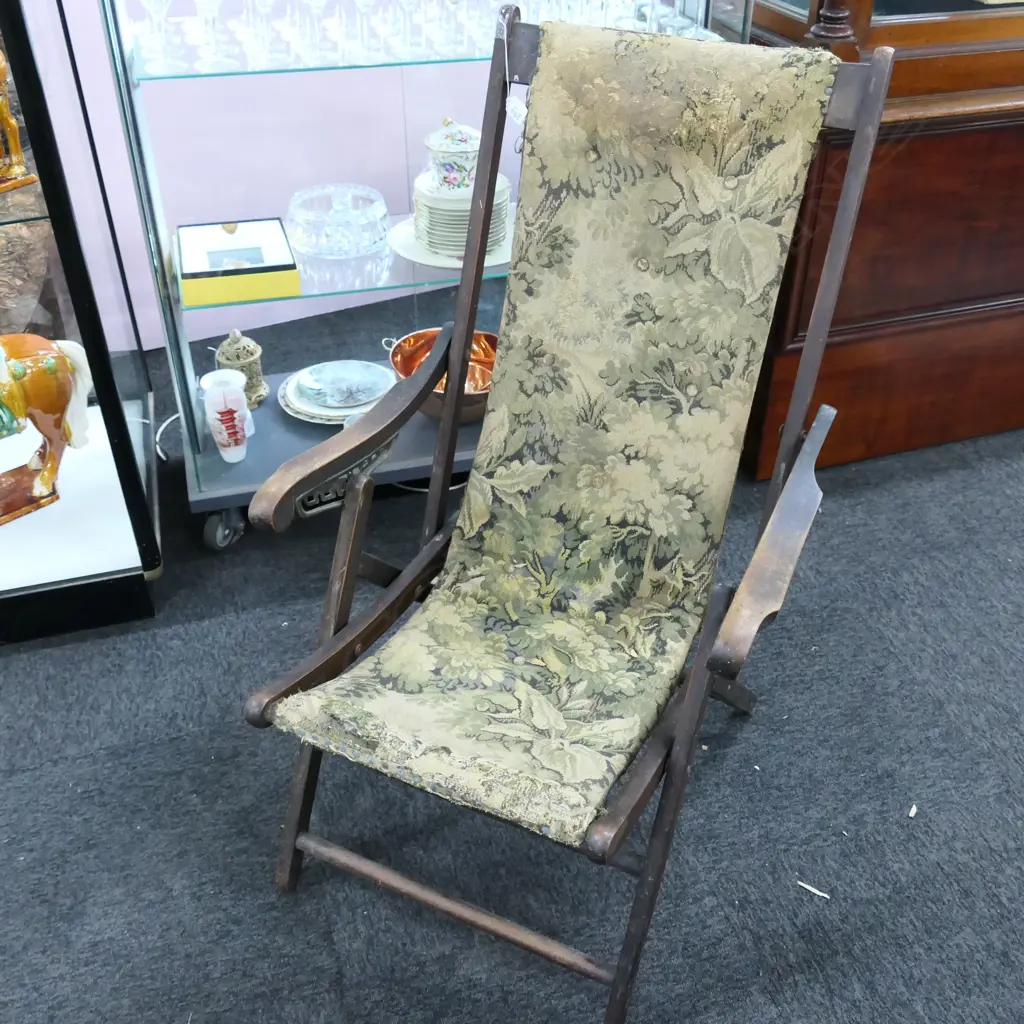 EARLY 20THC FOLDING CAMP CHAIR Image 1++