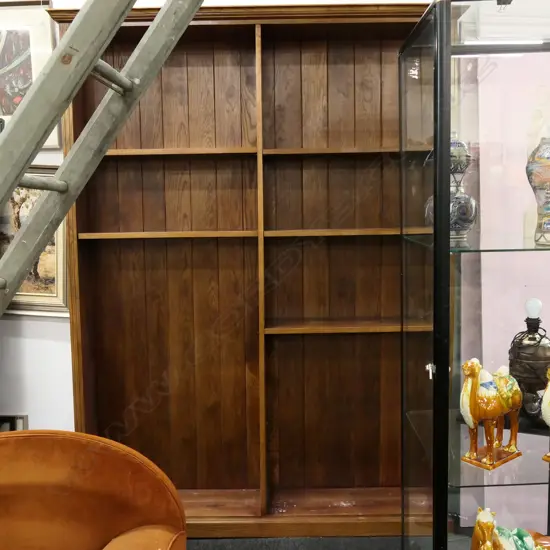 GEORGIAN STYLE LGE WALNUT 10 SHELF BOOKCASE