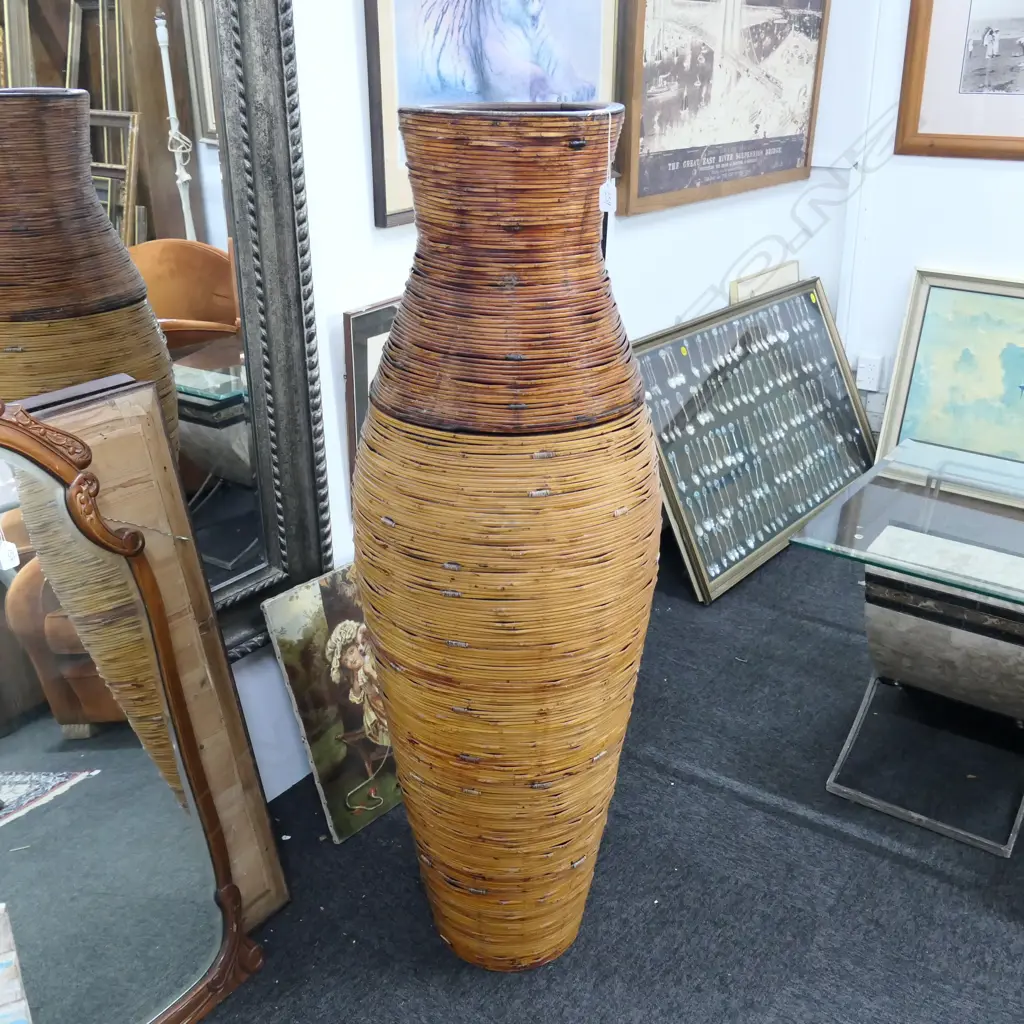 LARGE CANE FLOOR VASE H 1350 MM Image 1++