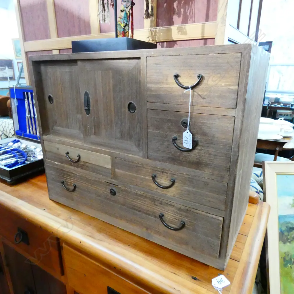 VINTAGE JAPANESE CHEST H. 455MM W. 590MM Image 1++