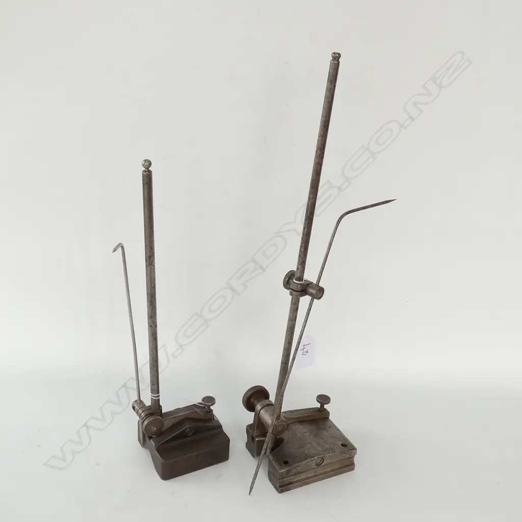 2 ENGINEERING GAUGES H. 400MM Image 1++