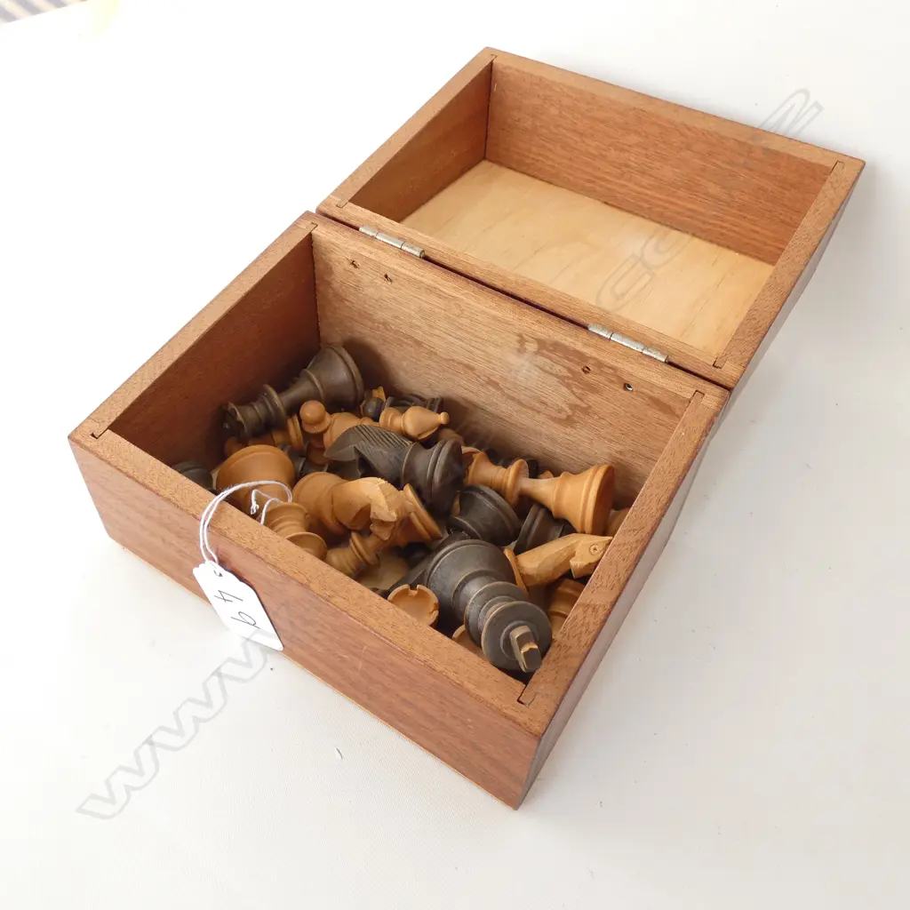 COMPLETE SET BOXWOOD STAUNTON PATTERN CHESS PIECES IN BOX Image 1++