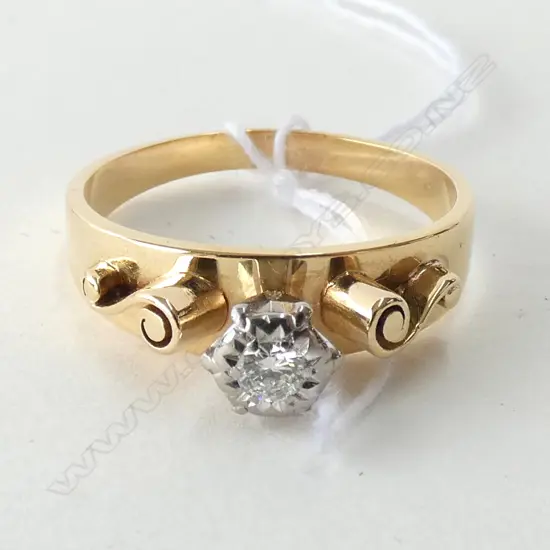 18CT GOLD DIAMOND SOLITAIRE RING WITH APPRAISAL