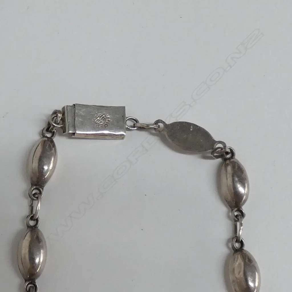 SILVER & DARK GLASS? NECKLACE/ PLATED BASE METAL SNAKE CHAIN, BROKEN Image 1++