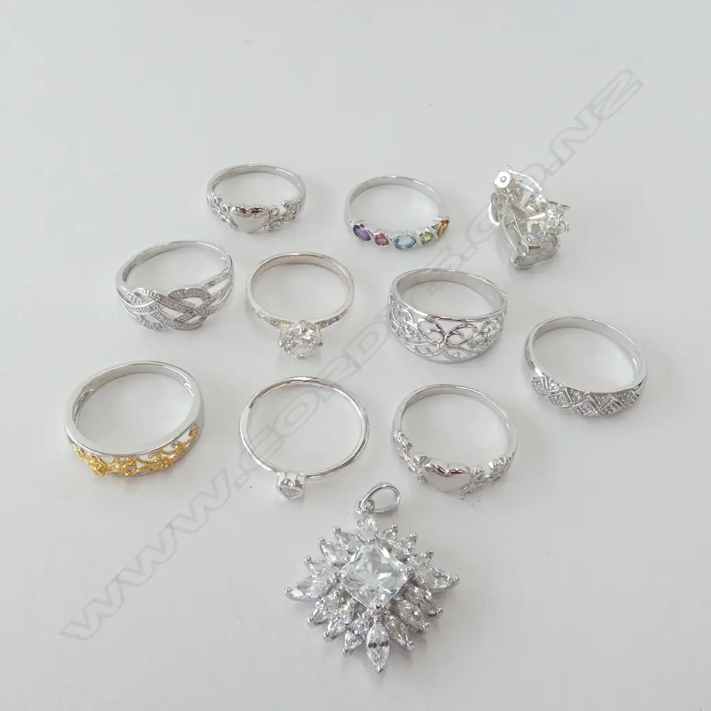 9 925 RINGS, PENDANT & EARRINGS  Image 1++