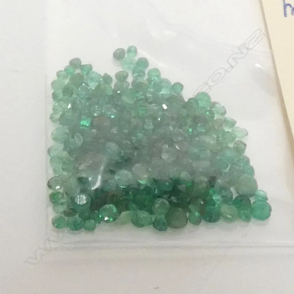 15CT NATURAL EMERALDS  Image 1++