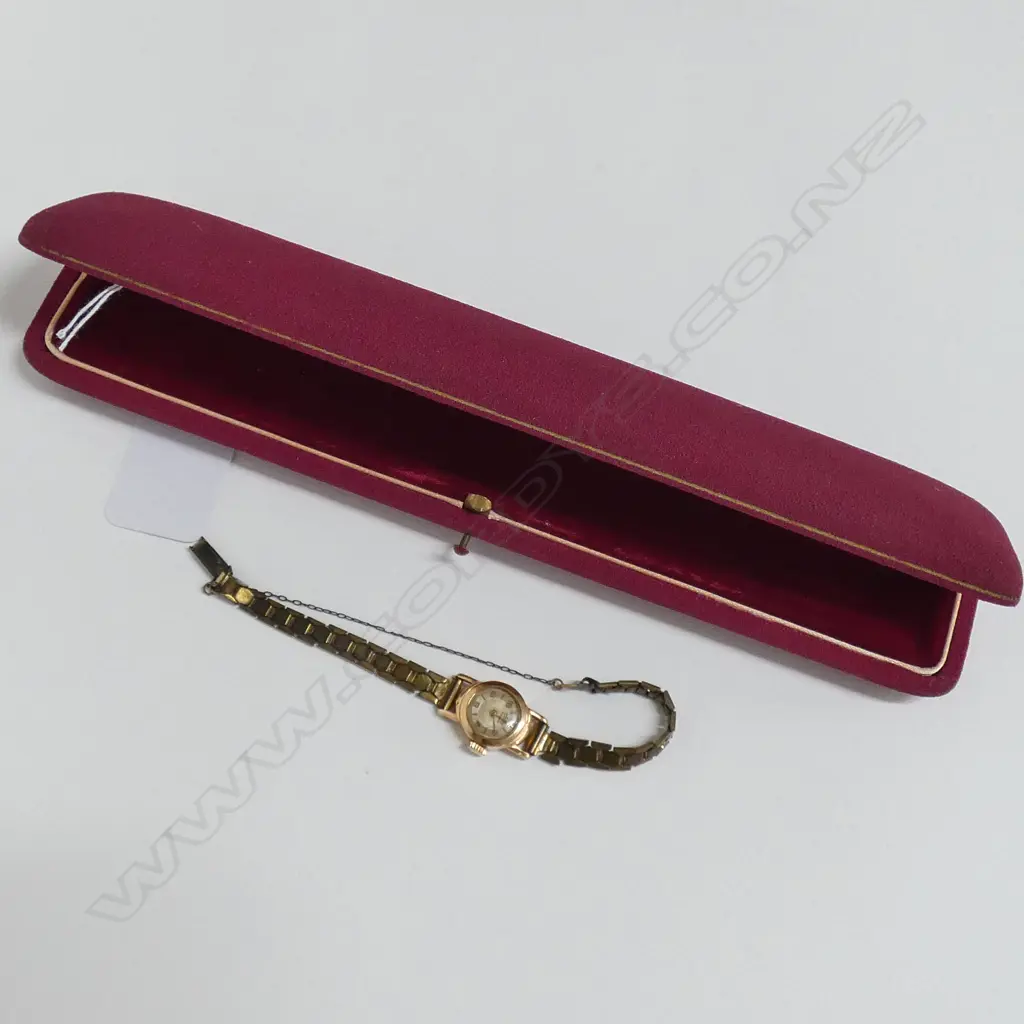SULLY 18CT GOLD WRISTWATCH WITH PLATED STRAP  (11gm INCLUDING MOVEMENT AND STRAP) NOT WORKING Image 1++