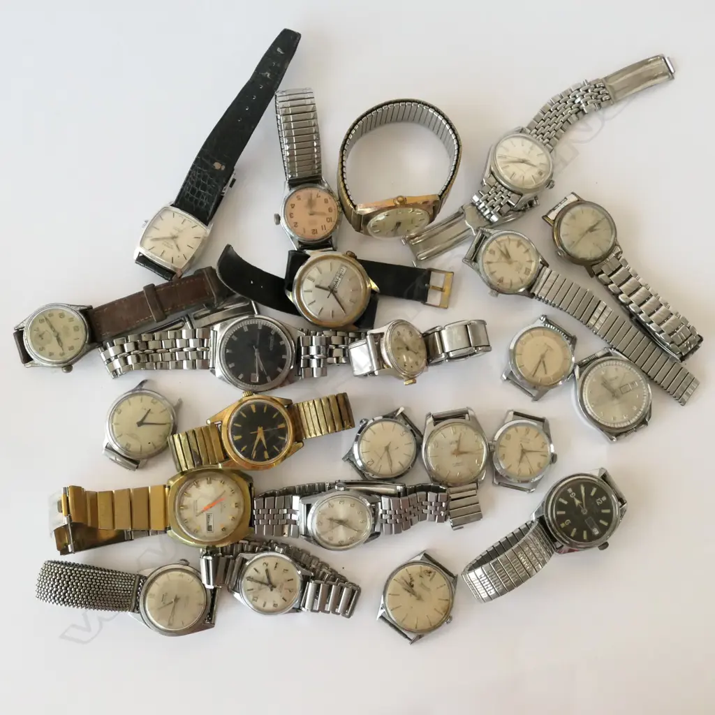 VINTAGE SWISS AND AMERICAN MECHANICAL WATCHES 23 PIECES Image 1++