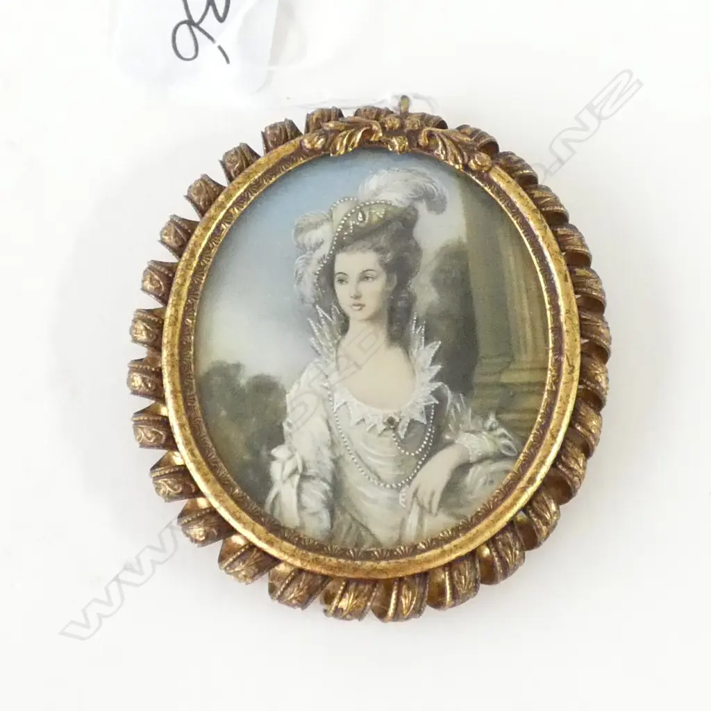 GAINSBOROUGH SCHOOL PORTRAIT ON IVORY H 80 MM  Image 1++