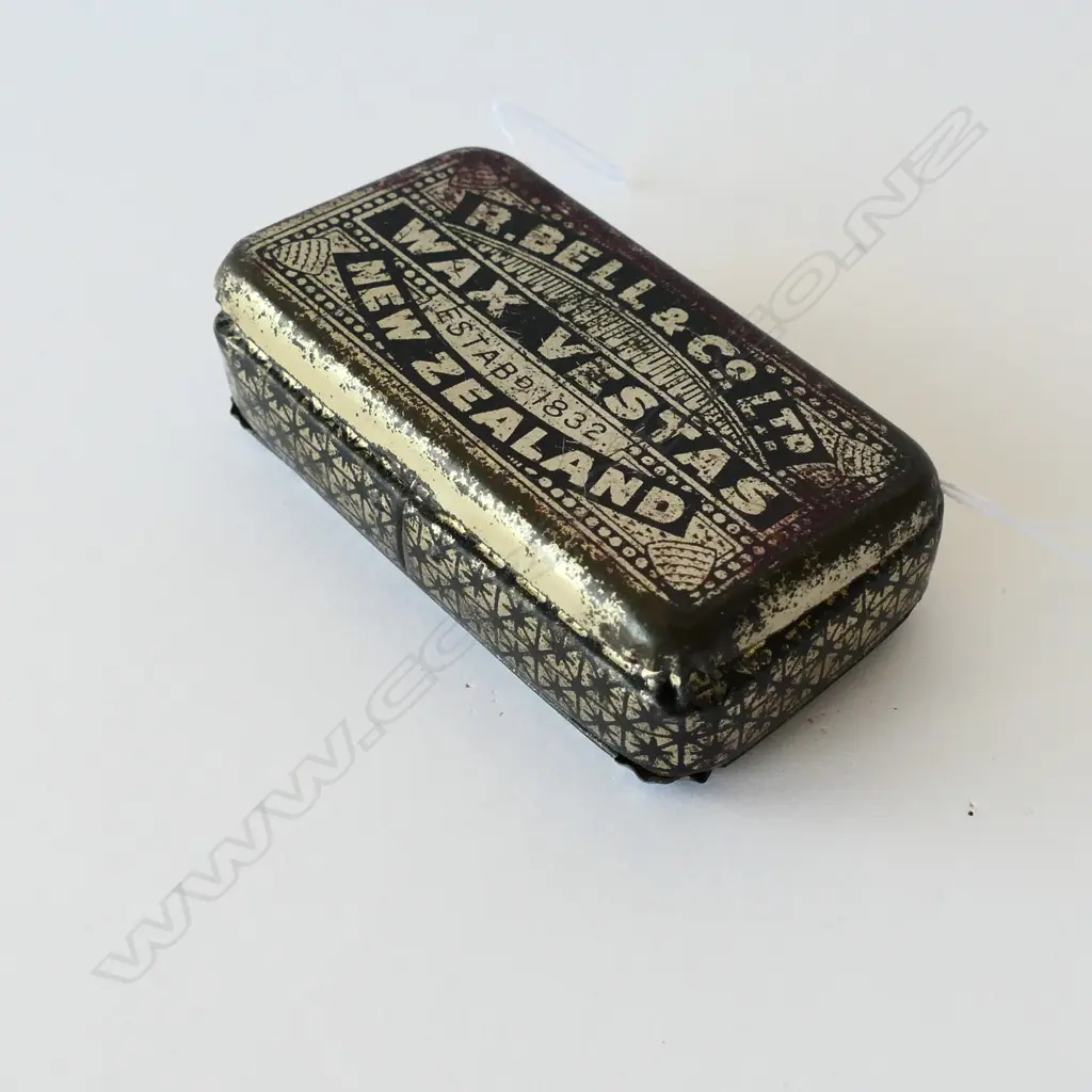 R BELL AND CO MATCH BOX FULL OF MATCHES Image 1++