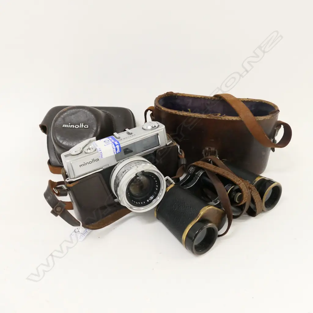 VINTAGE ZEISS BINOCULARS & CASED MINOLTA CAMERA Image 1++
