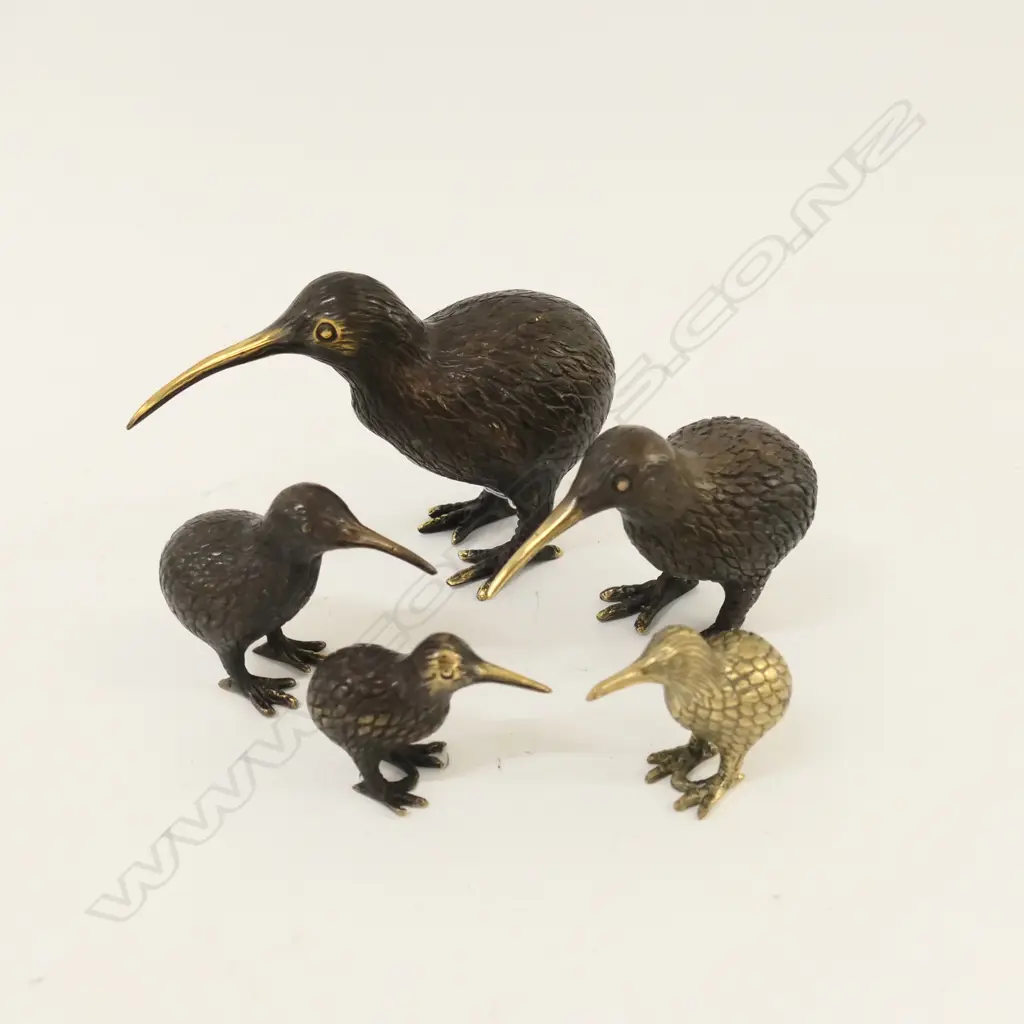5 BRASS KIWIS GRADUATING SIZES H. 100MM Image 1++