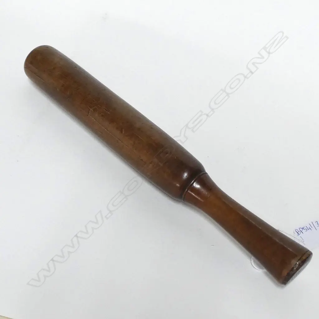 VINTAGE WOODEN BAT L. 340MM Image 1++