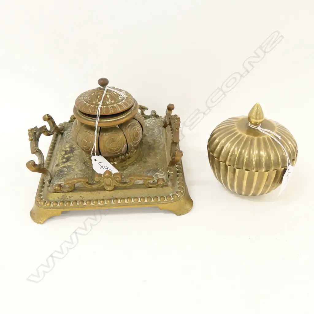 OLD BRASS INKWELL & HEAVY LIDDED POT Image 1++