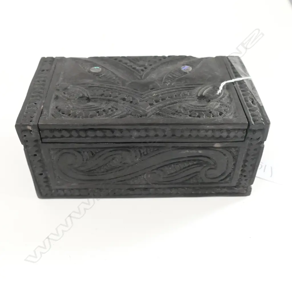 CARVED WOODEN MAORI BOX L. 155MM Image 1++