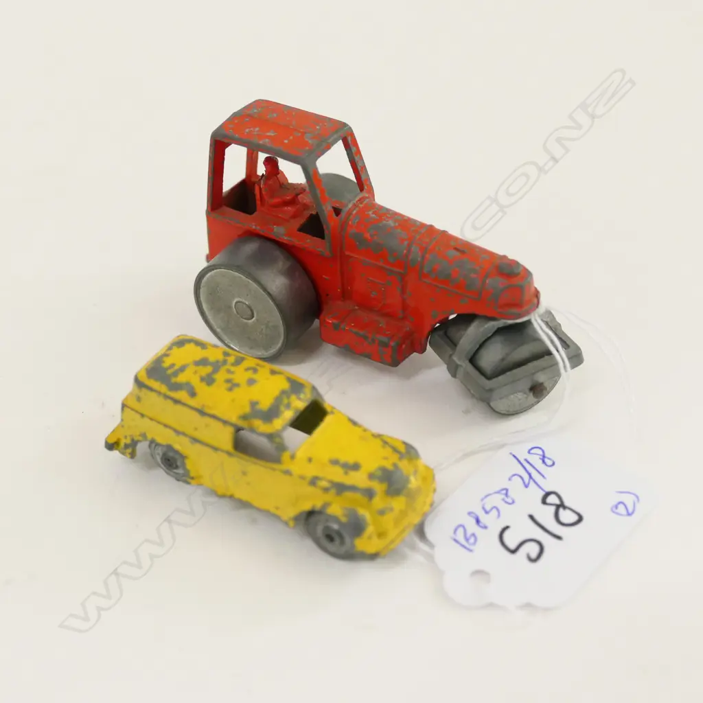 FUN-HO STEAM ROLLER + CAR Image 1++