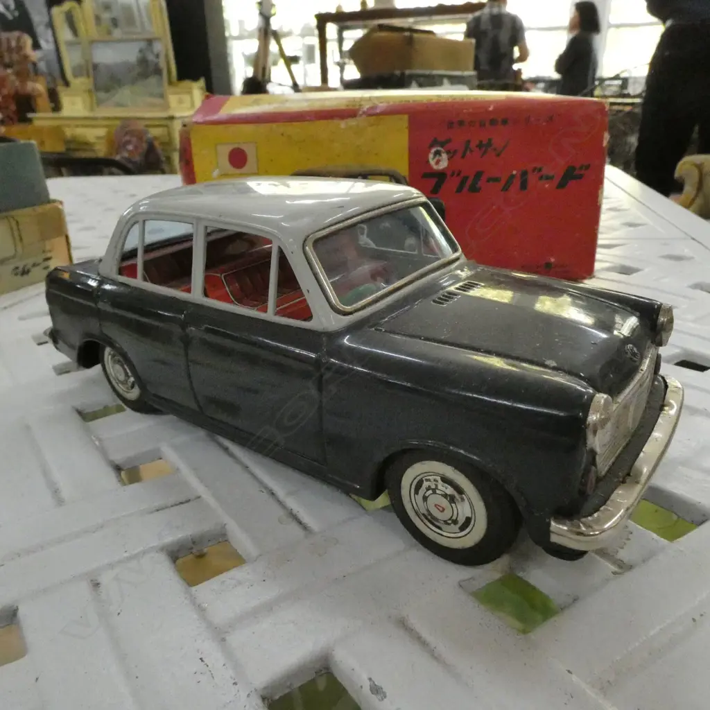 (19196)JAPANESE VINTAGE BOXED TINPLATE CAR Image 1++