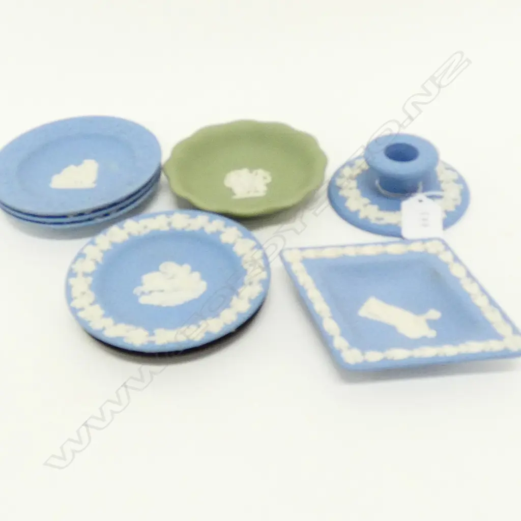 8 PCES WEDGWOOD JASPERWARE  Image 1++