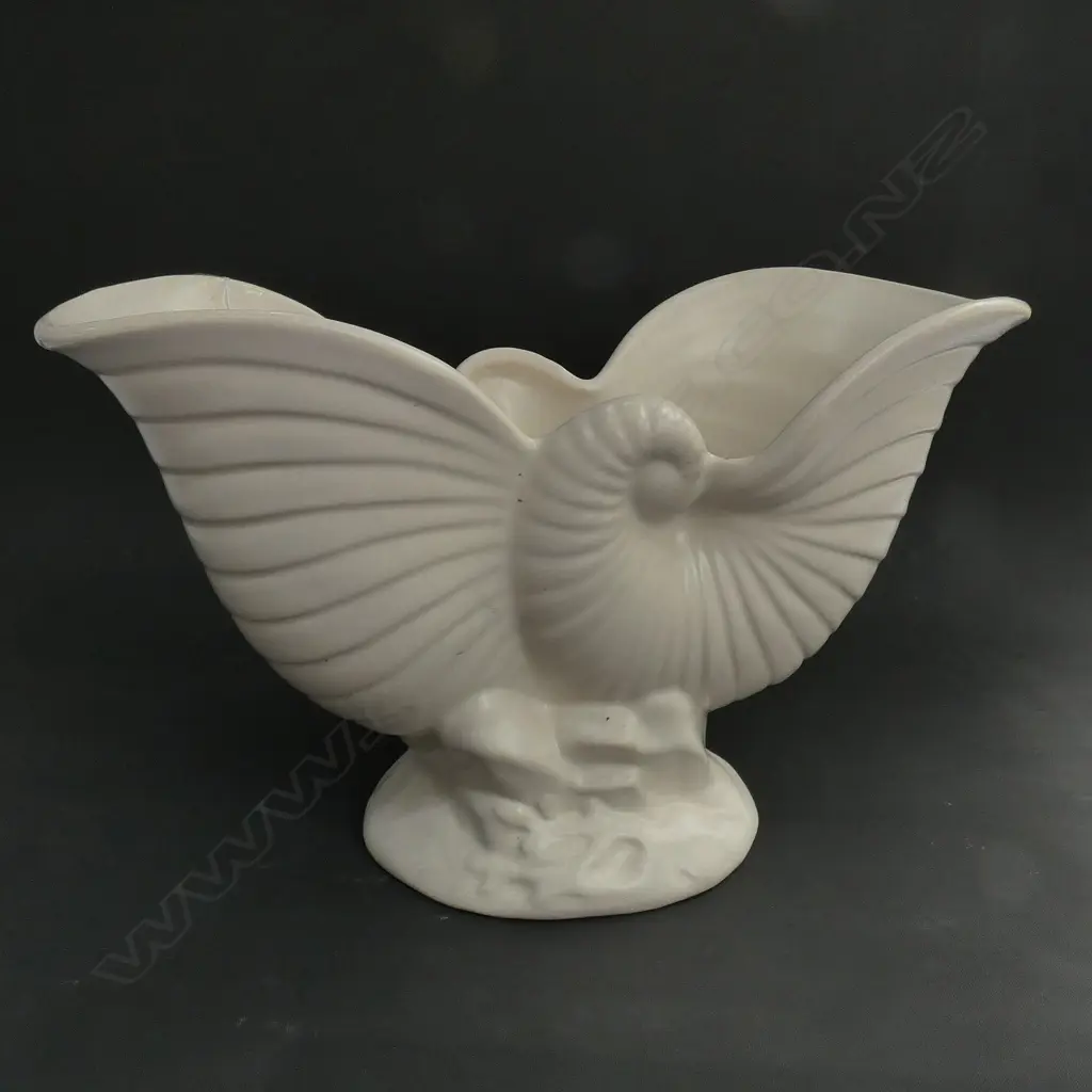 CROWN LYNN WHITE DBLE NAUTILUS VASE .560. L.290mm Image 1++