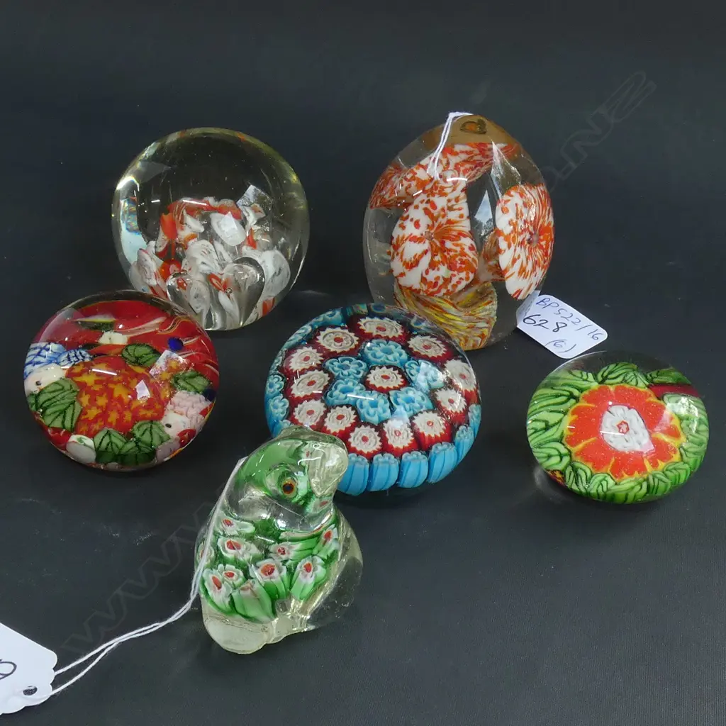 6 MURANO STYLE PAPERWEIGHTS  Image 1++