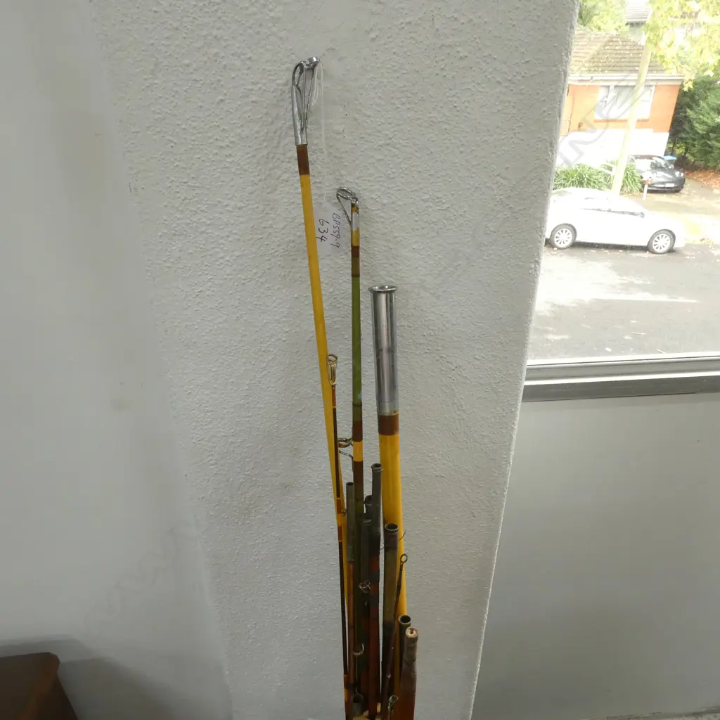 LGE SEL. VINTAGE FISHING RODS Image 1++