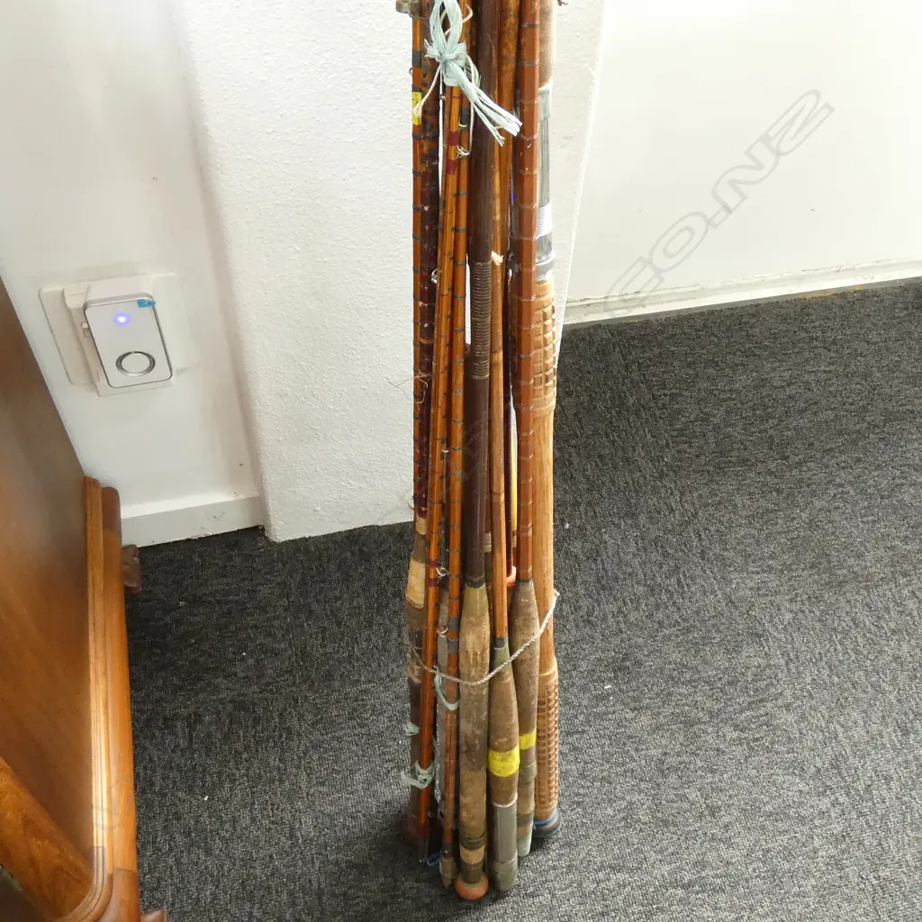 LGE SEL. VINTAGE FISHING RODS Image 1++