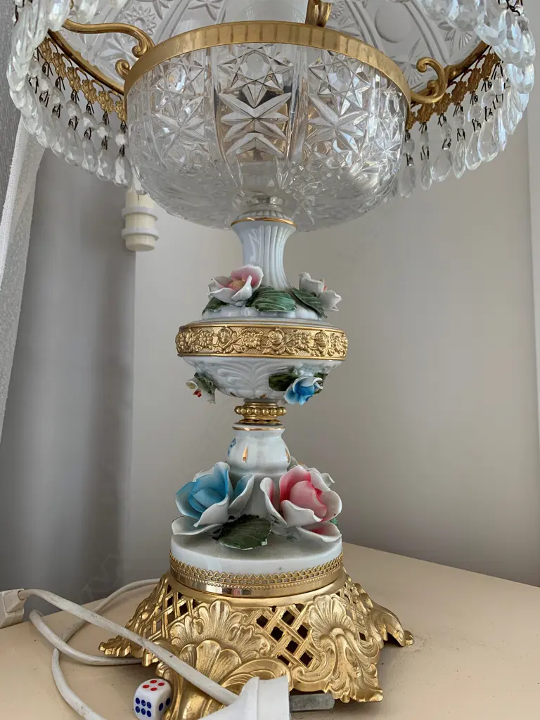 CAPODIMONTE LAMP  Image 1++