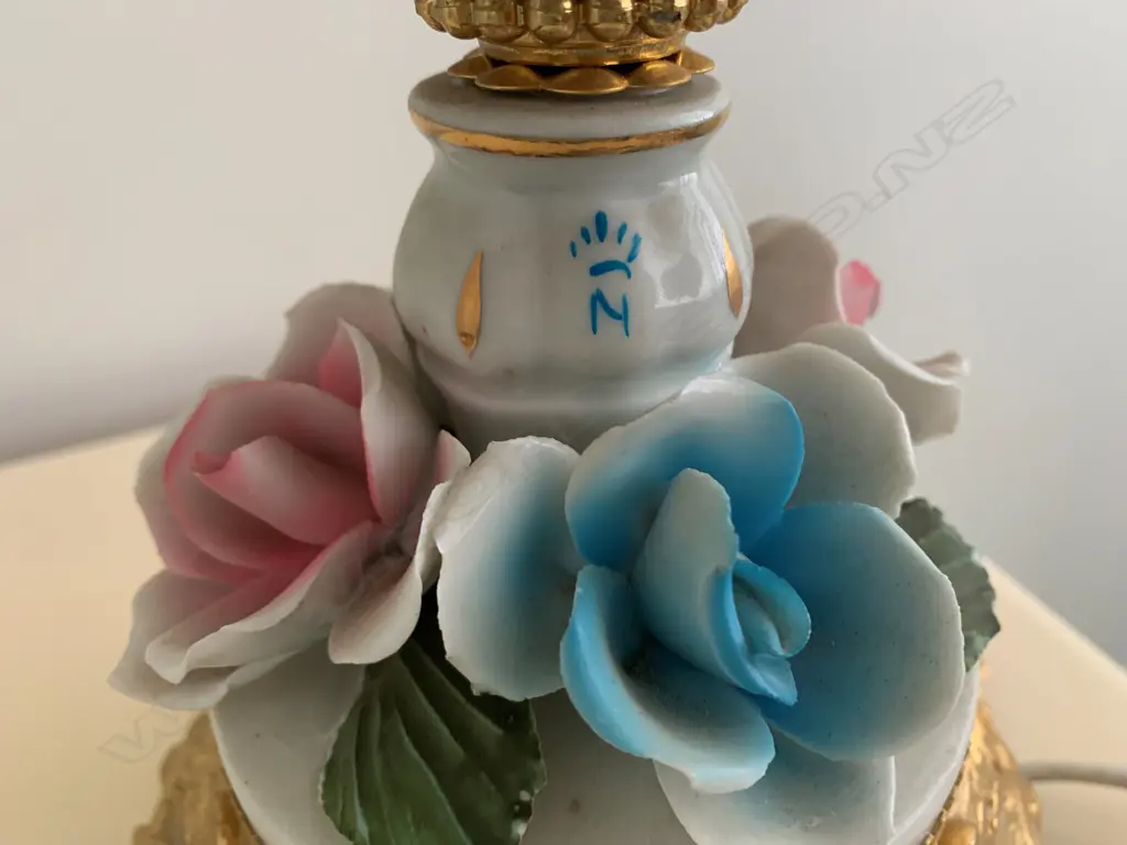 CAPODIMONTE LAMP  Image 1++