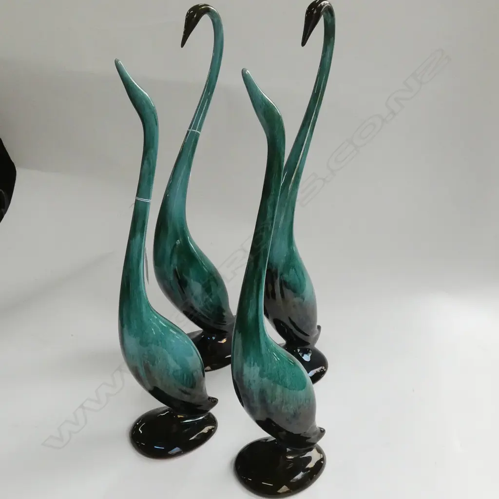4 BLUE MOUNTAIN POTTERY GEESE H. 480MM Image 1++