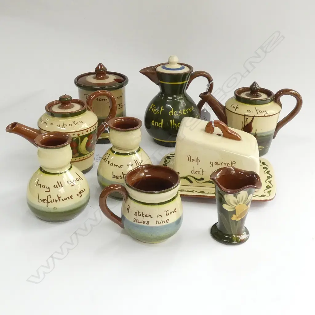 9 PCES GREEN TORQUAY WARE Image 1++