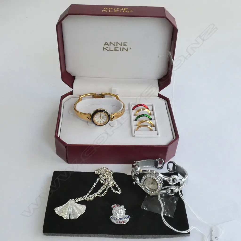 ANNE KLIEN BOXED WATCH SET+WRIST WATCH+PENDANT + BADGE Image 1++