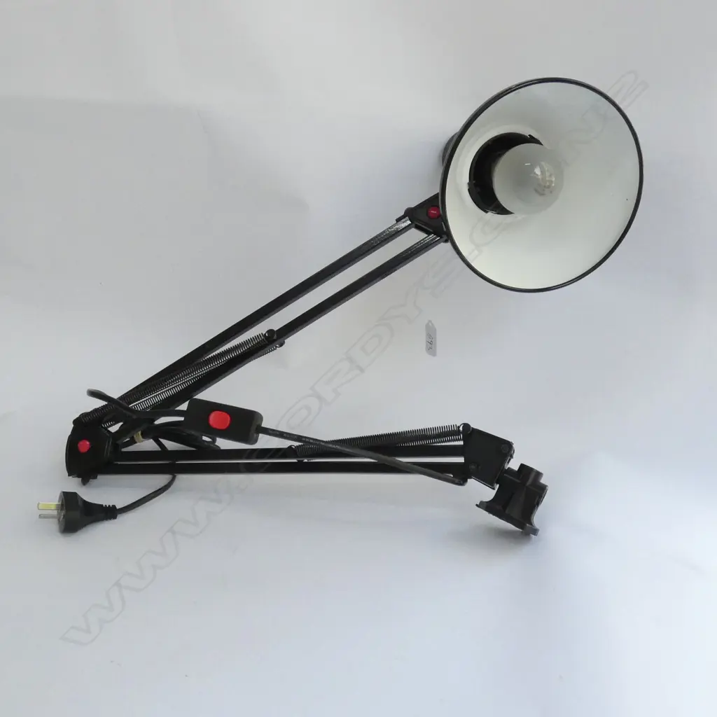 GOOD CLAMPING ANGLEPOISE LAMP, BLACK Image 1++
