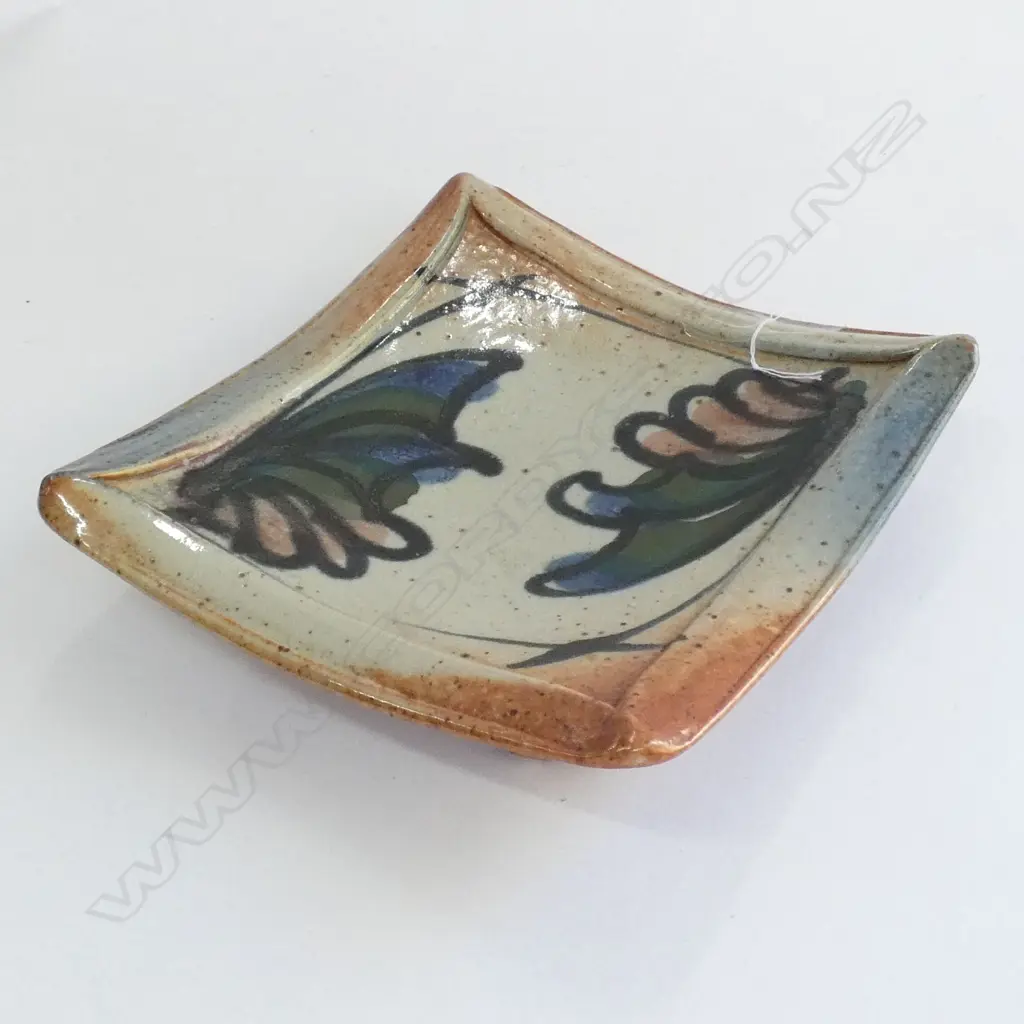 MIKE O'DONNELL TARARIKI POTTERY SQUARE PLATTER W. 210MM Image 1++
