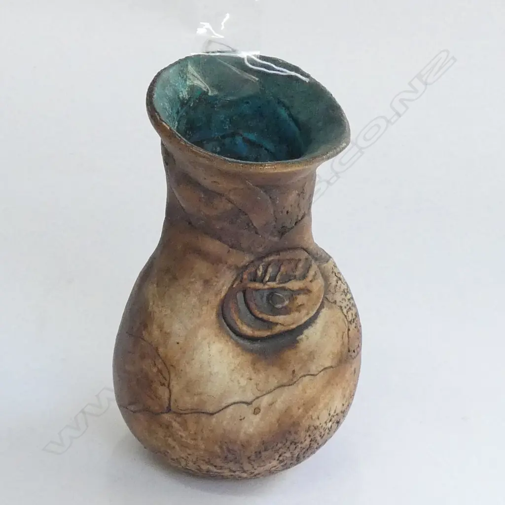 ROSEMARIE BRITTAIN STUDIO POTTERY VASE, 125MM Image 1++