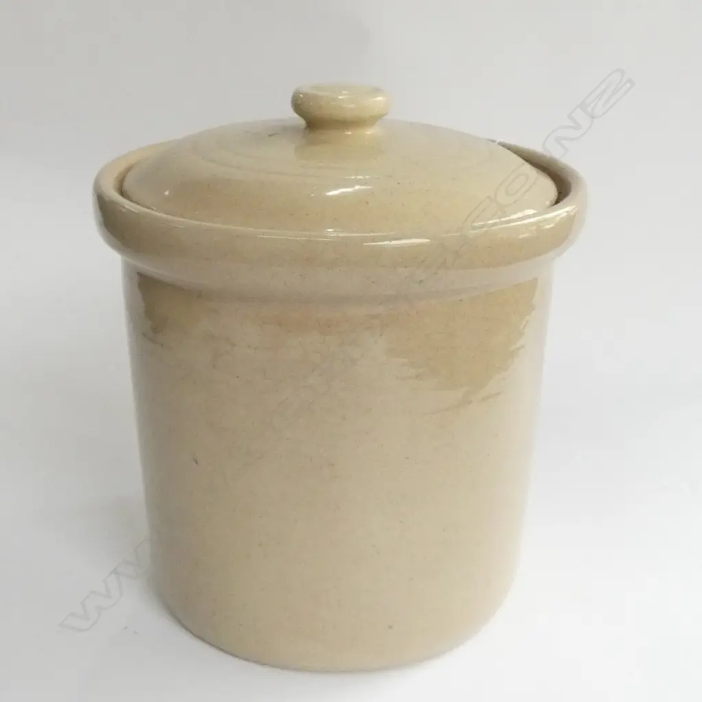 TIMARU POTTERIES LIDDED CROCK H. 230MM Image 1++