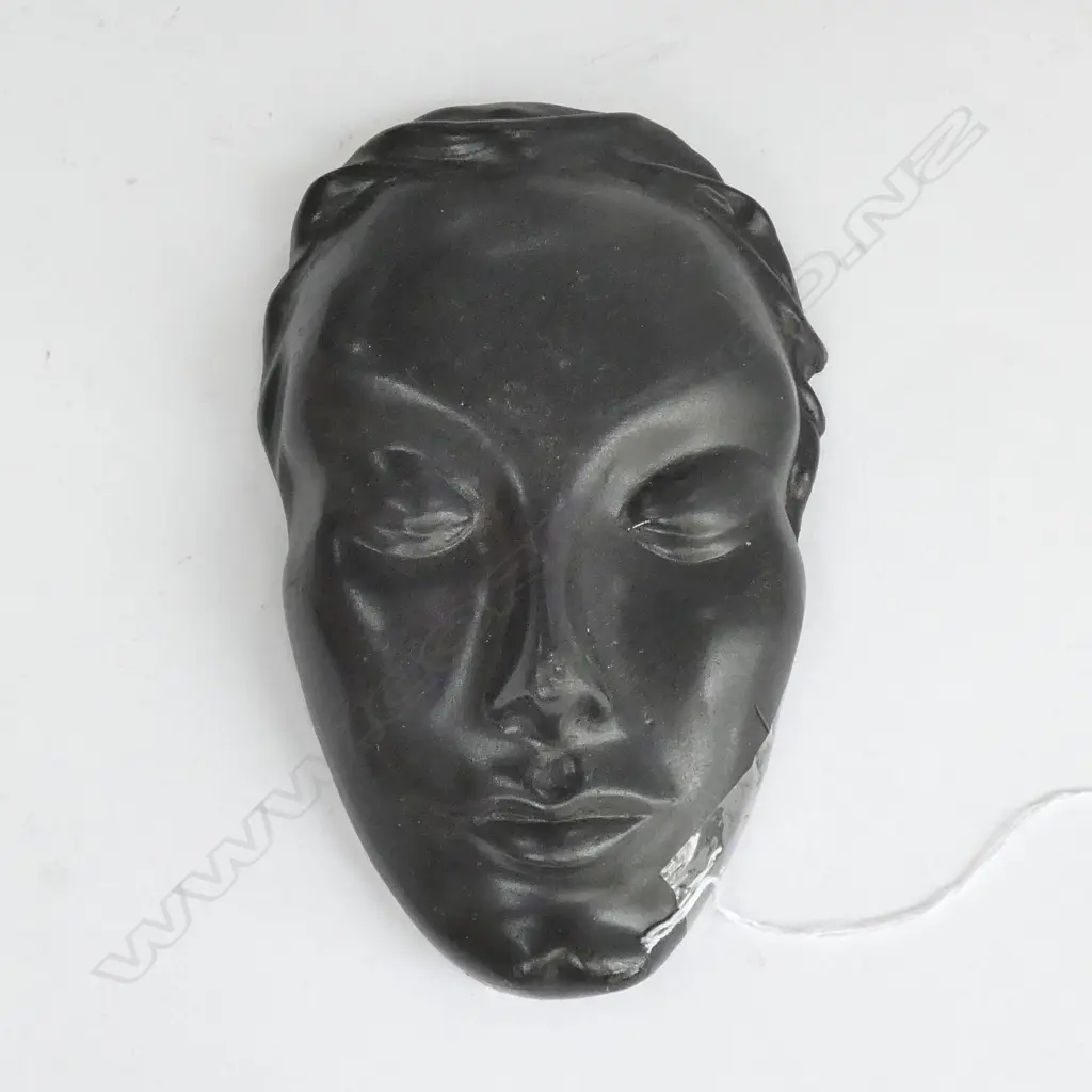 MID CENTURY WALL MASK, 180MM Image 1++