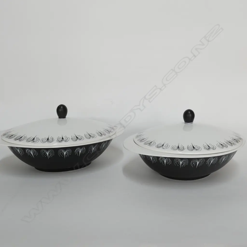 (19191) PR RETRO 'DOMINO' LIDDED TUREENS ... Image 1++