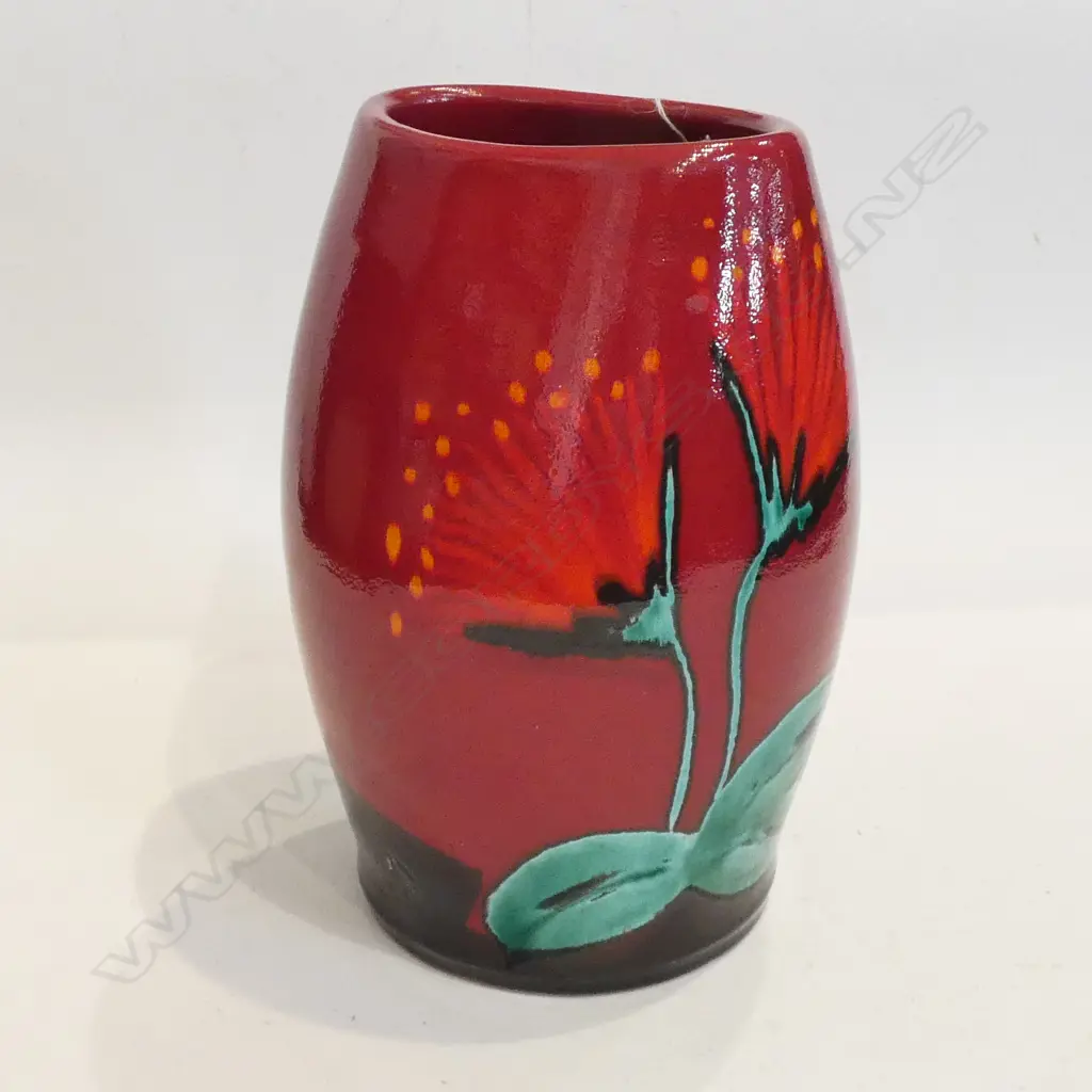 MORRIS & JAMES POHUTUKAWA, PETITE FLORIN POT Image 1++