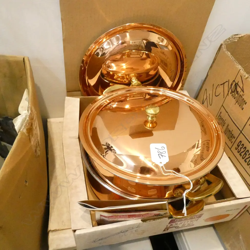 2 SPRING SWISS COPPER PLATE PANS 240MM DIA Image 1++