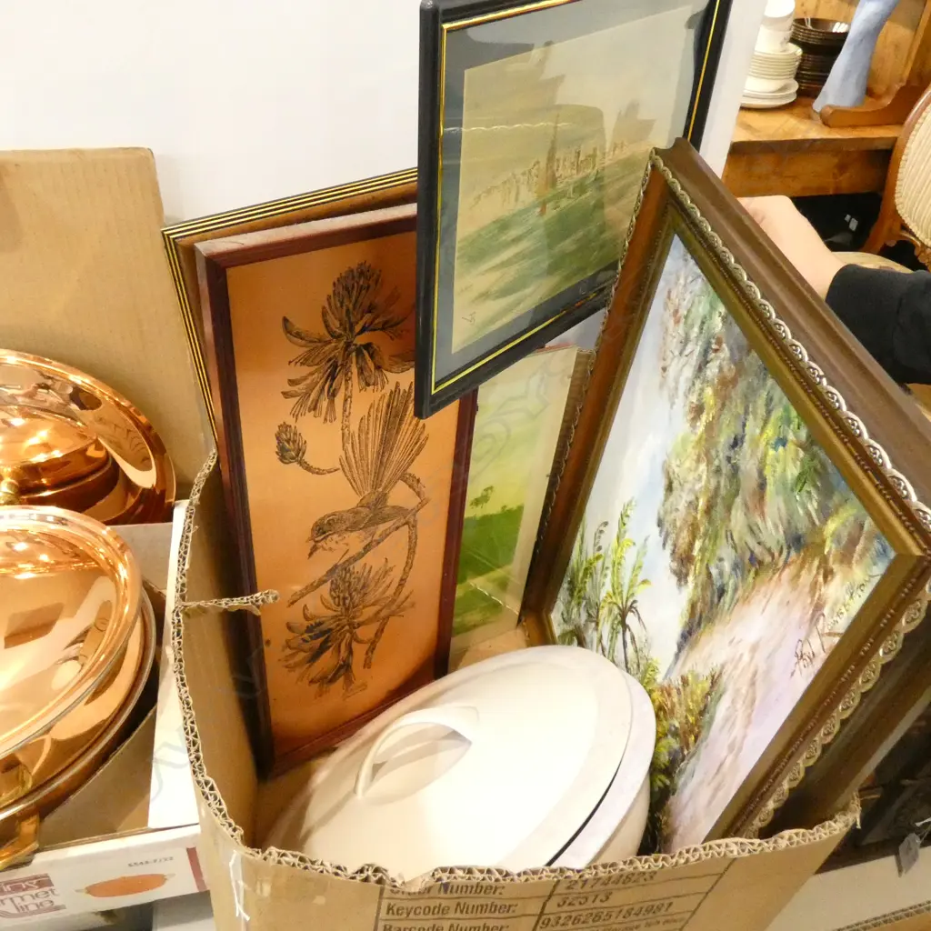 BOX LOT ARTWORKS, TEMUKA CASSEROLE Image 1++