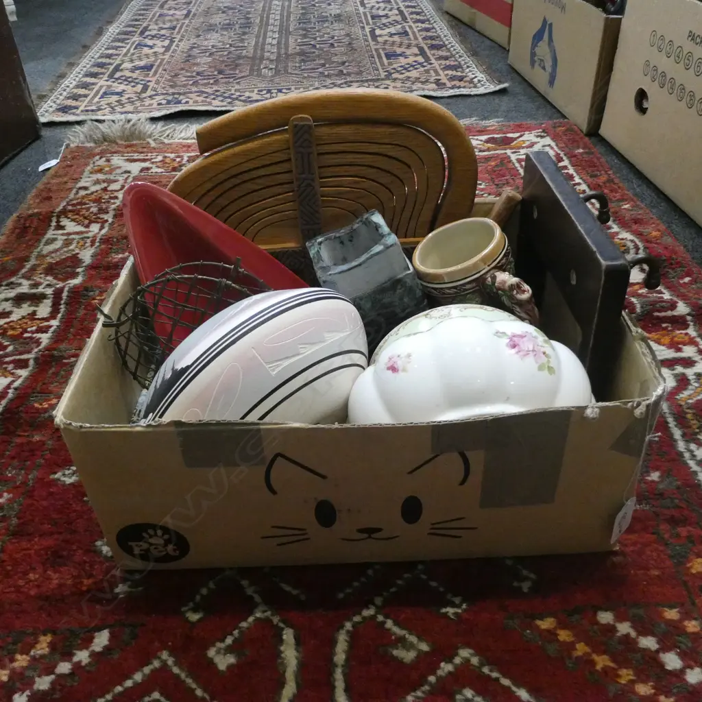 ASST. BOX OF POTTERY & OTHER ITEMS Image 1++