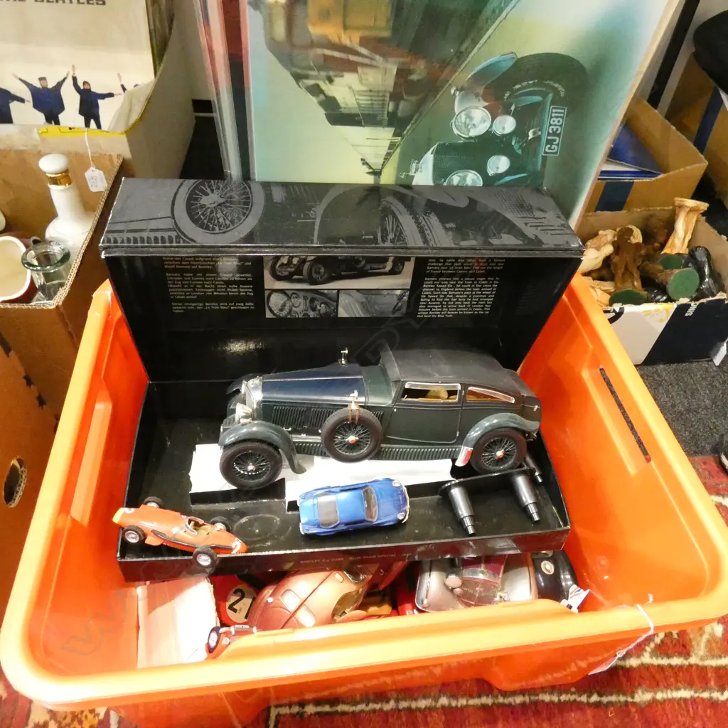 BOX LOT ASST. MODEL CARS  Image 1++