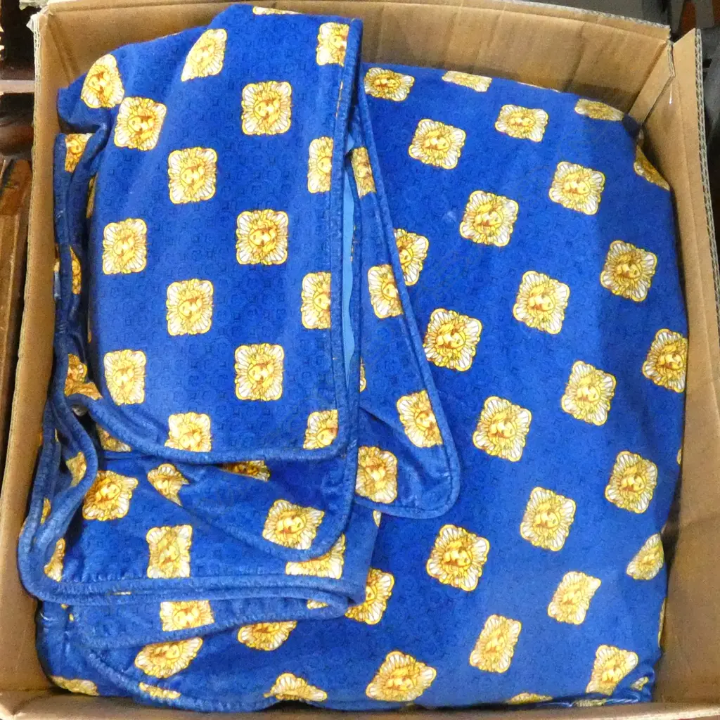 VERSACE STYLE BEDSPREAD APPROX 260 X 260 CM + 2 MATCHING PILLOWCASES Image 1++