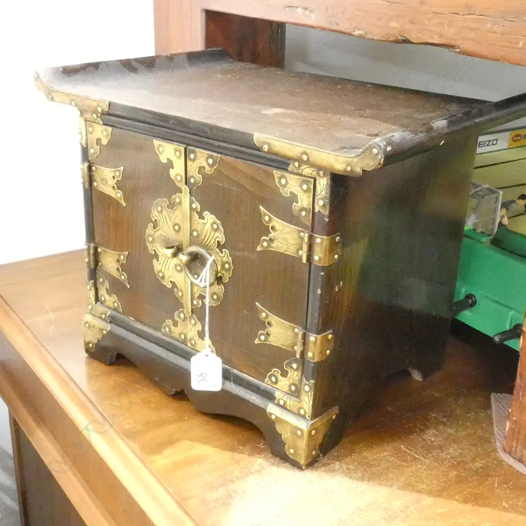 SMALL ORIENTAL CABINET W. 355MM Image 1++