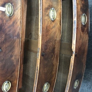 GEORGIAN MAHOGANY BOW FRONT CHEST W. 1040MM Image 1++