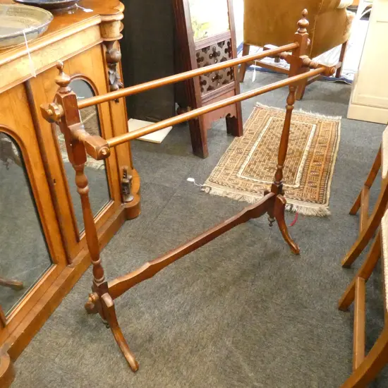 TOWEL RAIL