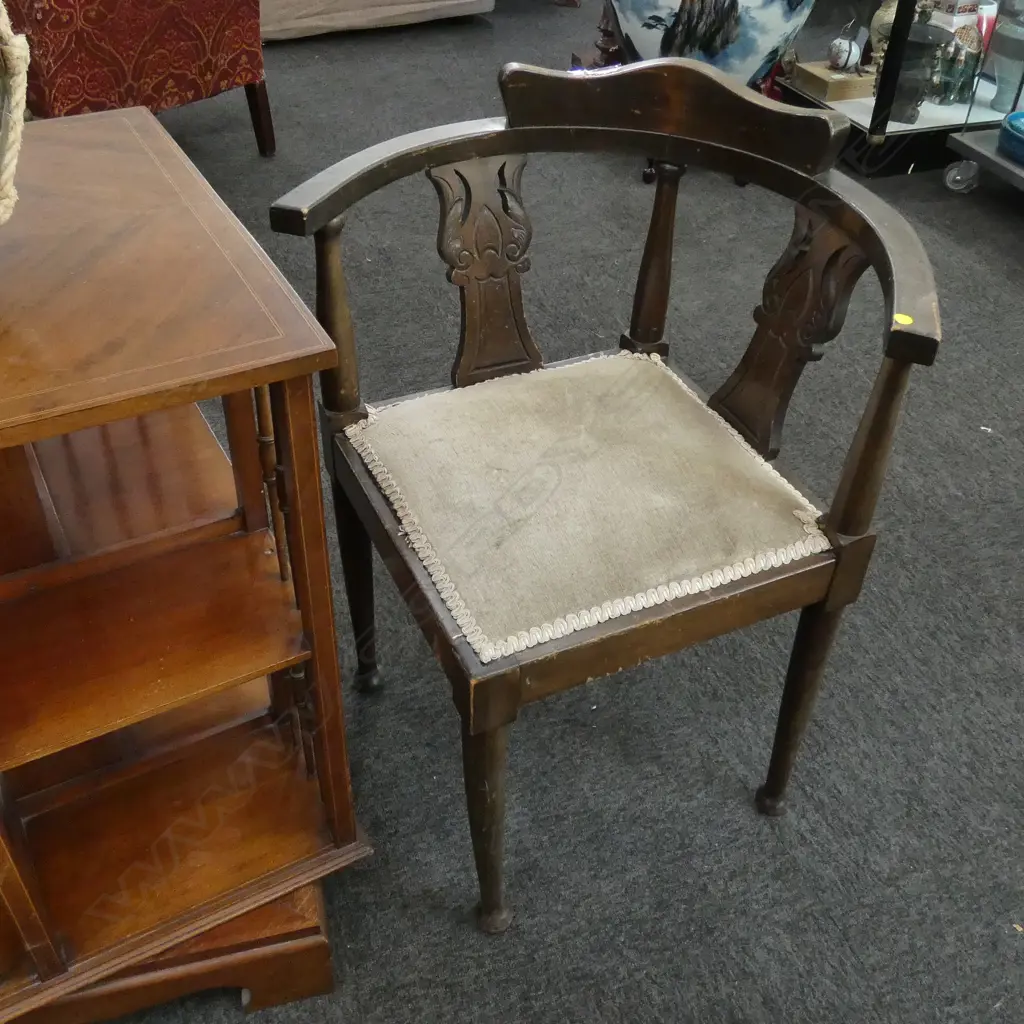 CORNER CHAIR Image 1++